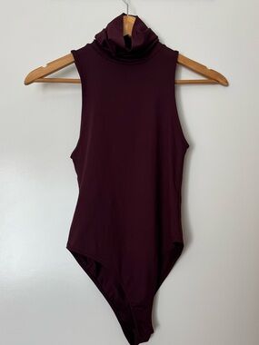 Zara Sleeveless Mock Neck Bodysuit Burgundy Wine Stretch NWT Size S